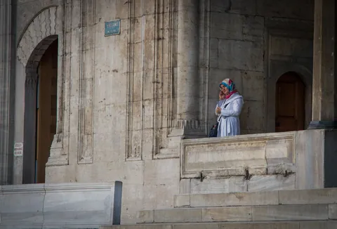 Phoning Home, Yeni Camii