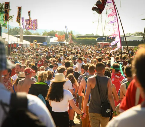 A little bit crowded before the Rolling Stones