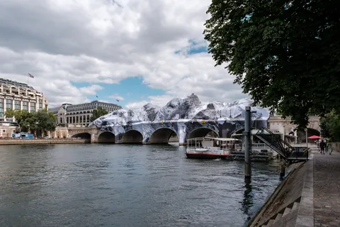 Pont Neuf wrapped by JR