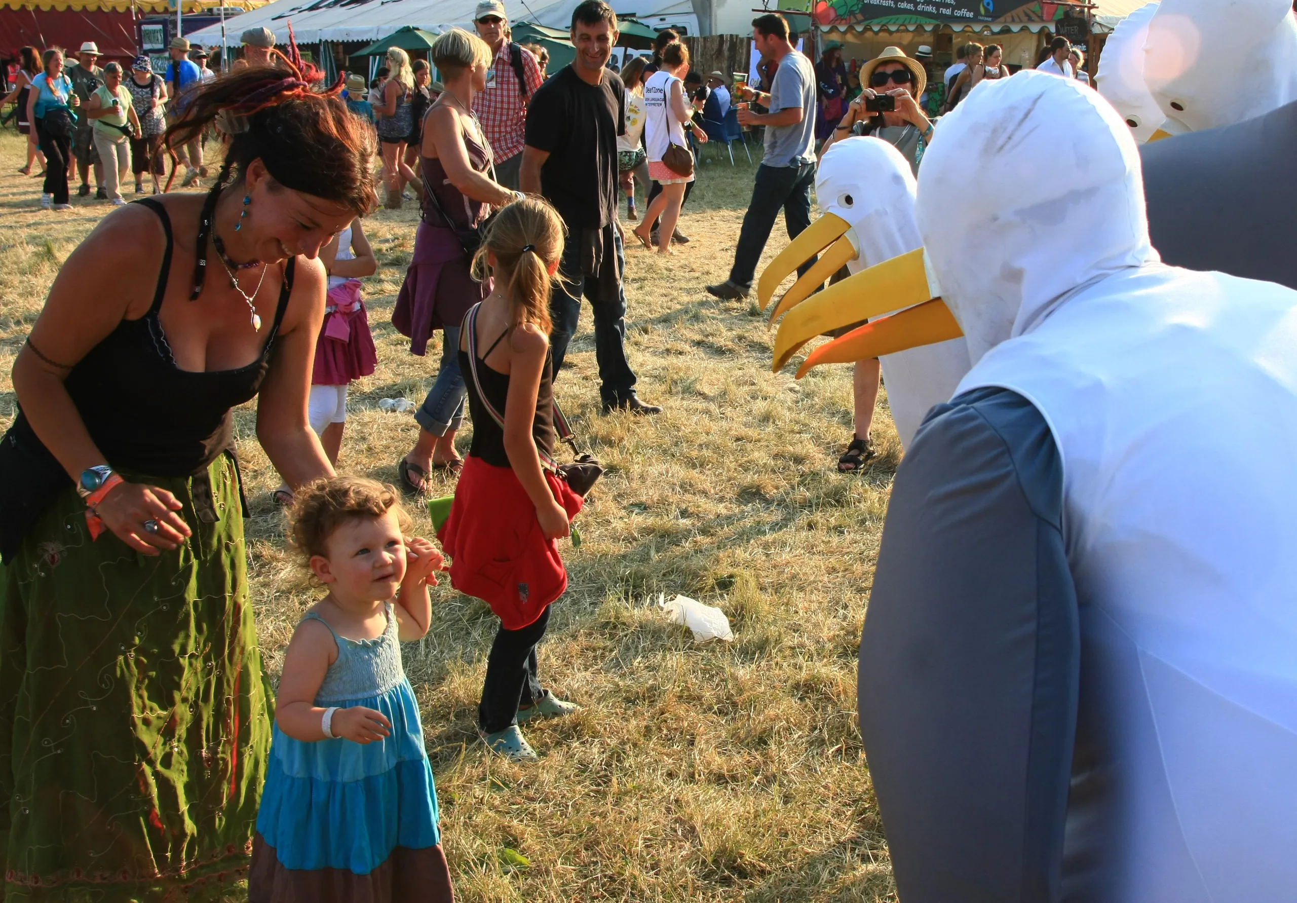 The Little Girl and the Seagulls, Theatre Field