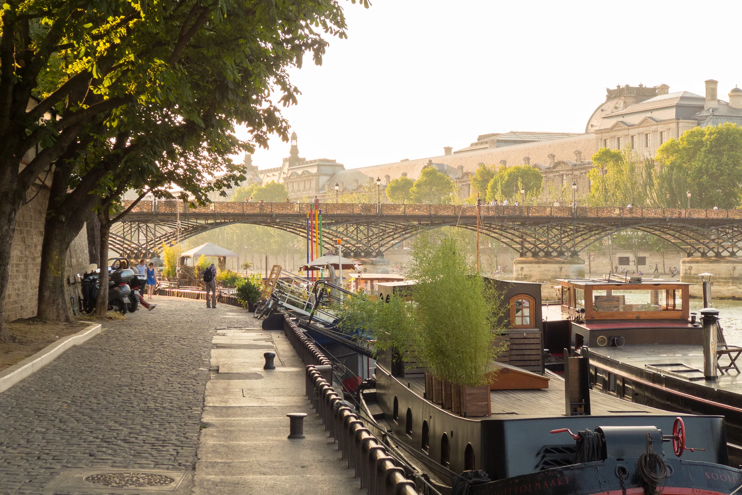 Quai de Conti, Paris