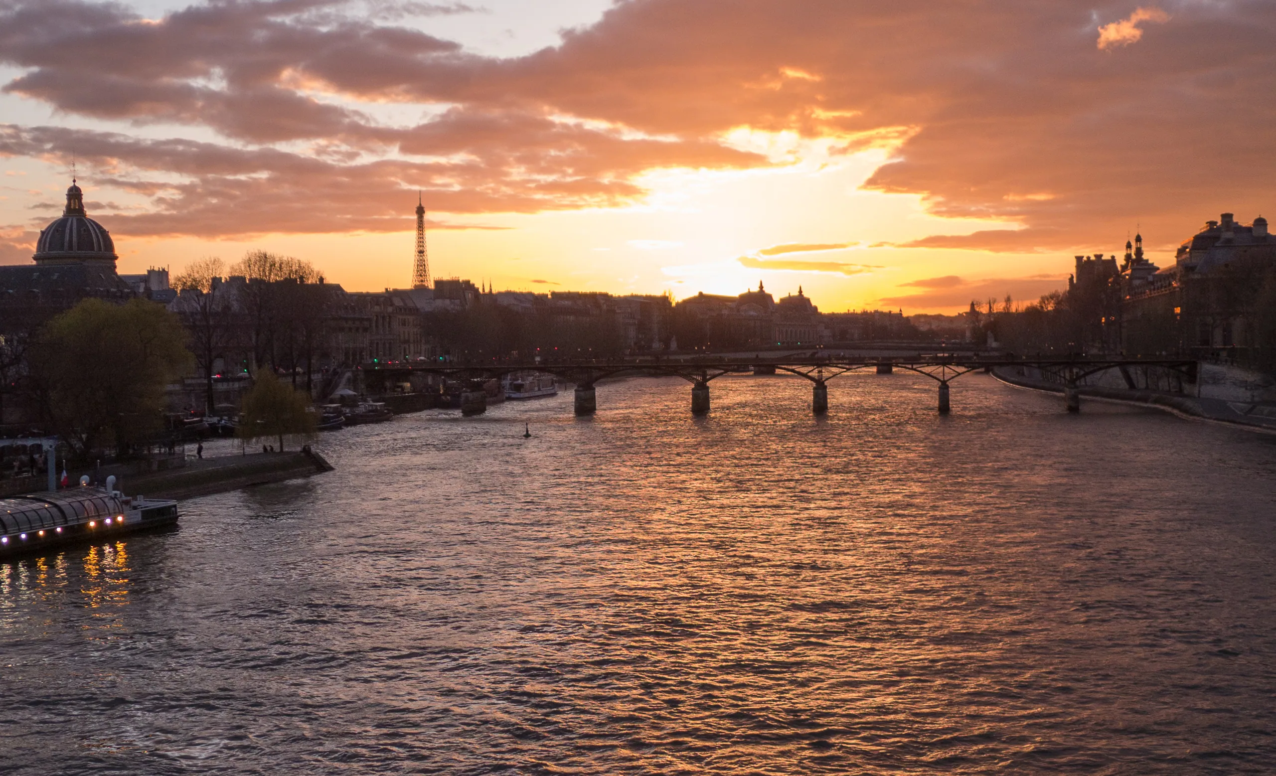 Pont des Artes, The Eiffel Tower and Sunset