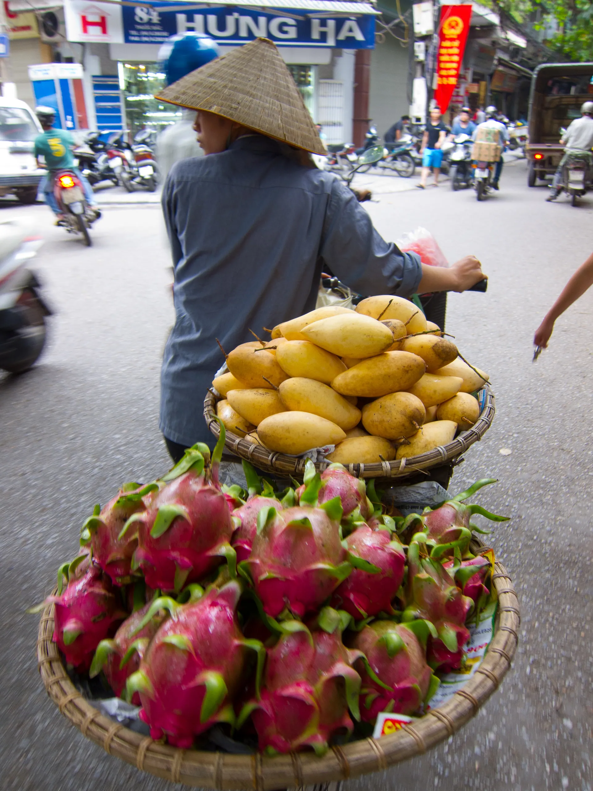 Dragon Fruit Lady, Old Quarter, Hanoi
