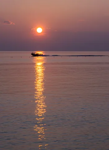 Sunset Speedboat @ Amilla Maldives