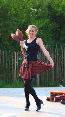 Juggler Mugs for the Camera, Cabaret Field