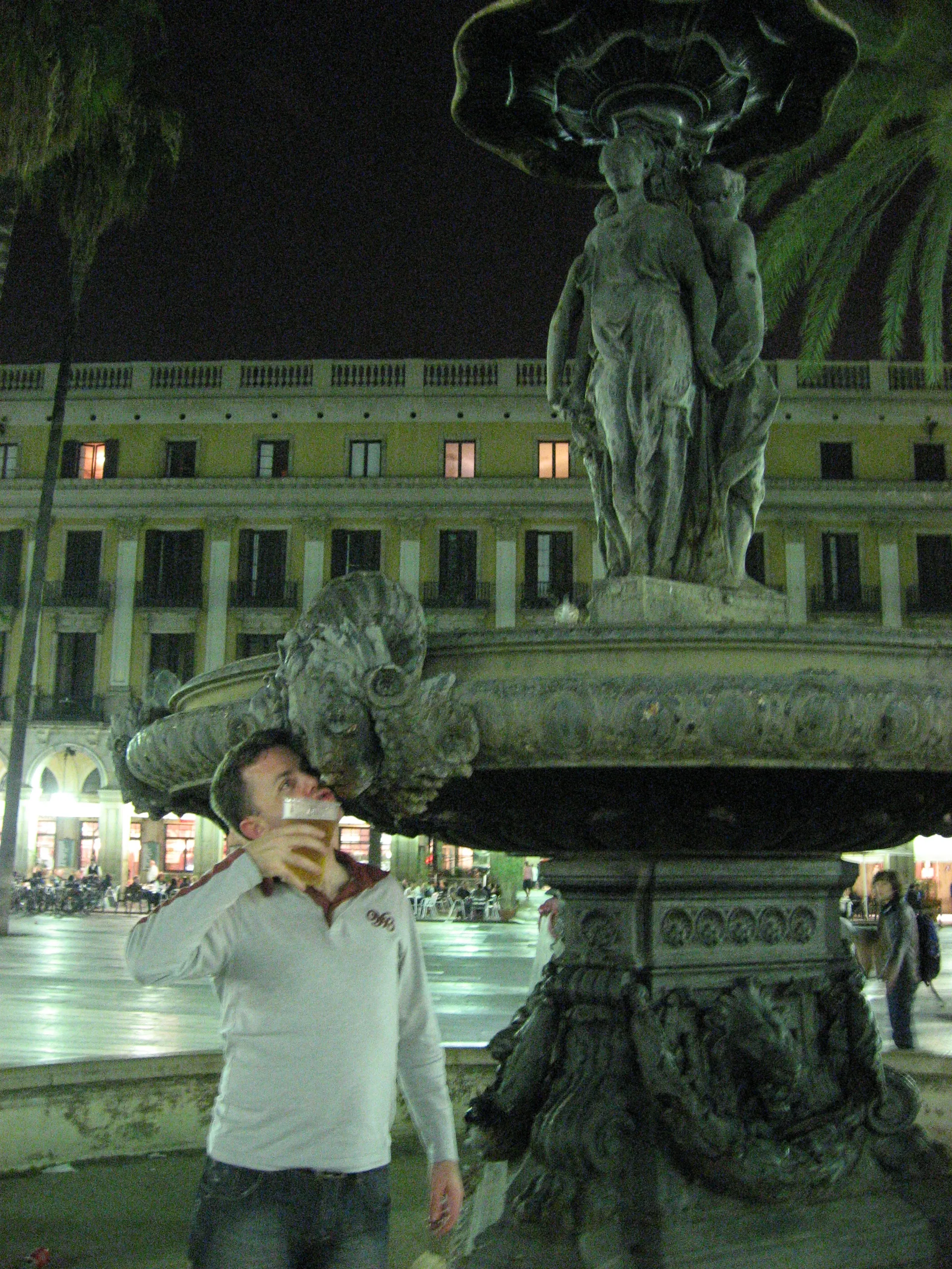 Baz in the Placa Reial Fountain