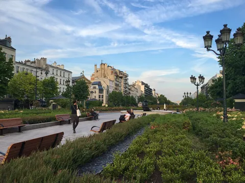 Avenue Charles de Gaulle in Neuilly-sur-Seine, Paris