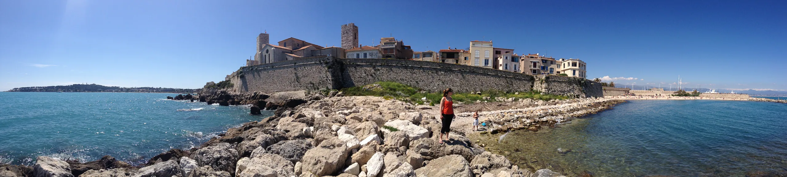 Panorama of Plage de la Gravette, Antibes