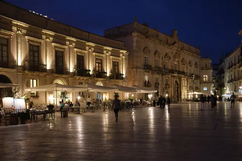 Piazza del Duomo, Ortigia