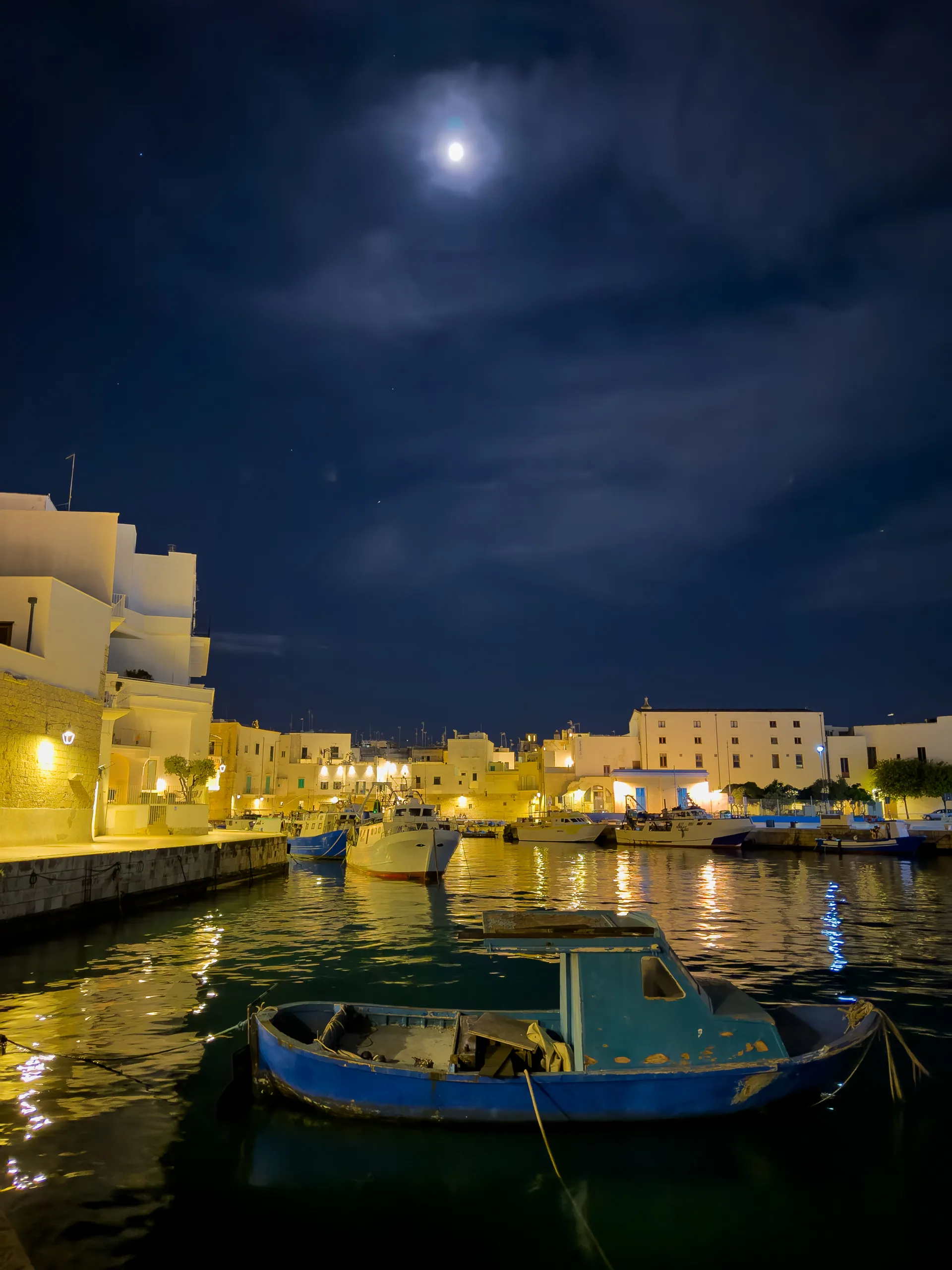 Monopoli Old Port