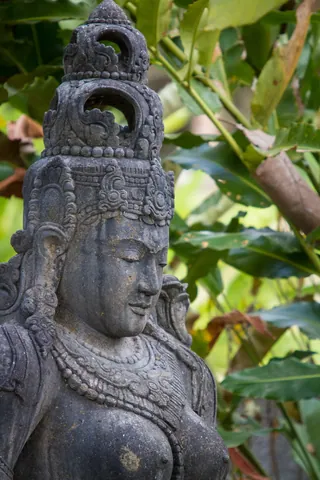 Plataran Statue
