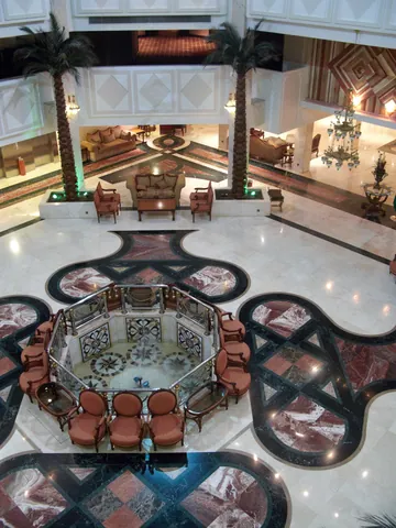 The Crappest Business Hotel in Saudi: The Meridien Medina