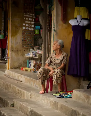 Worn Out, Hoi An