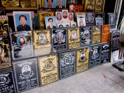 Headstone Street, Old Quarter, Hanoi