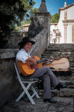 Street musician, Calvary Steps, Pollensa