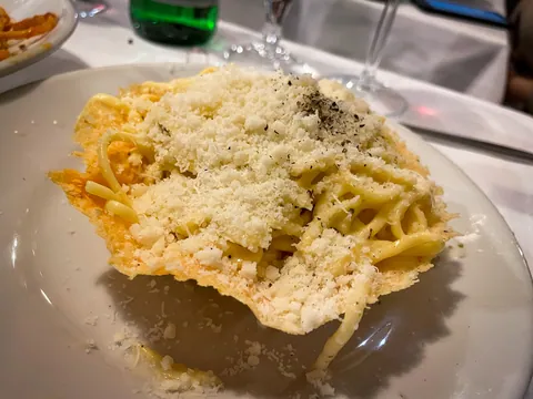 Cacio e pepe at Roma Sparita