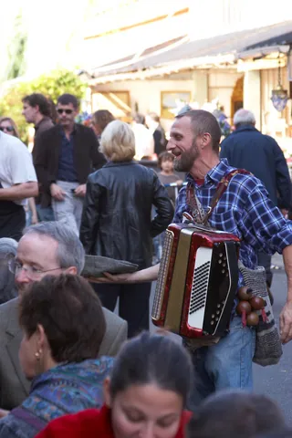 Marché aux Puces - Busker