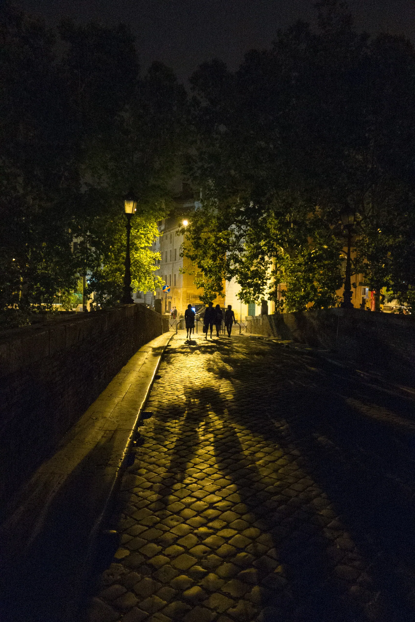 Night on the Ponte Fabricio, Rome