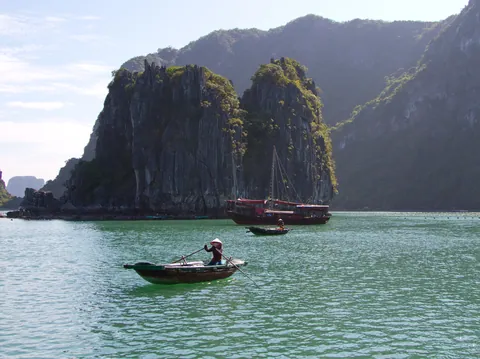 Fishing near Vong Vieng floating fishing village, Ha Long Bay