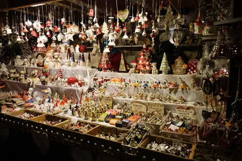 Maria Theriesenplatz Market
