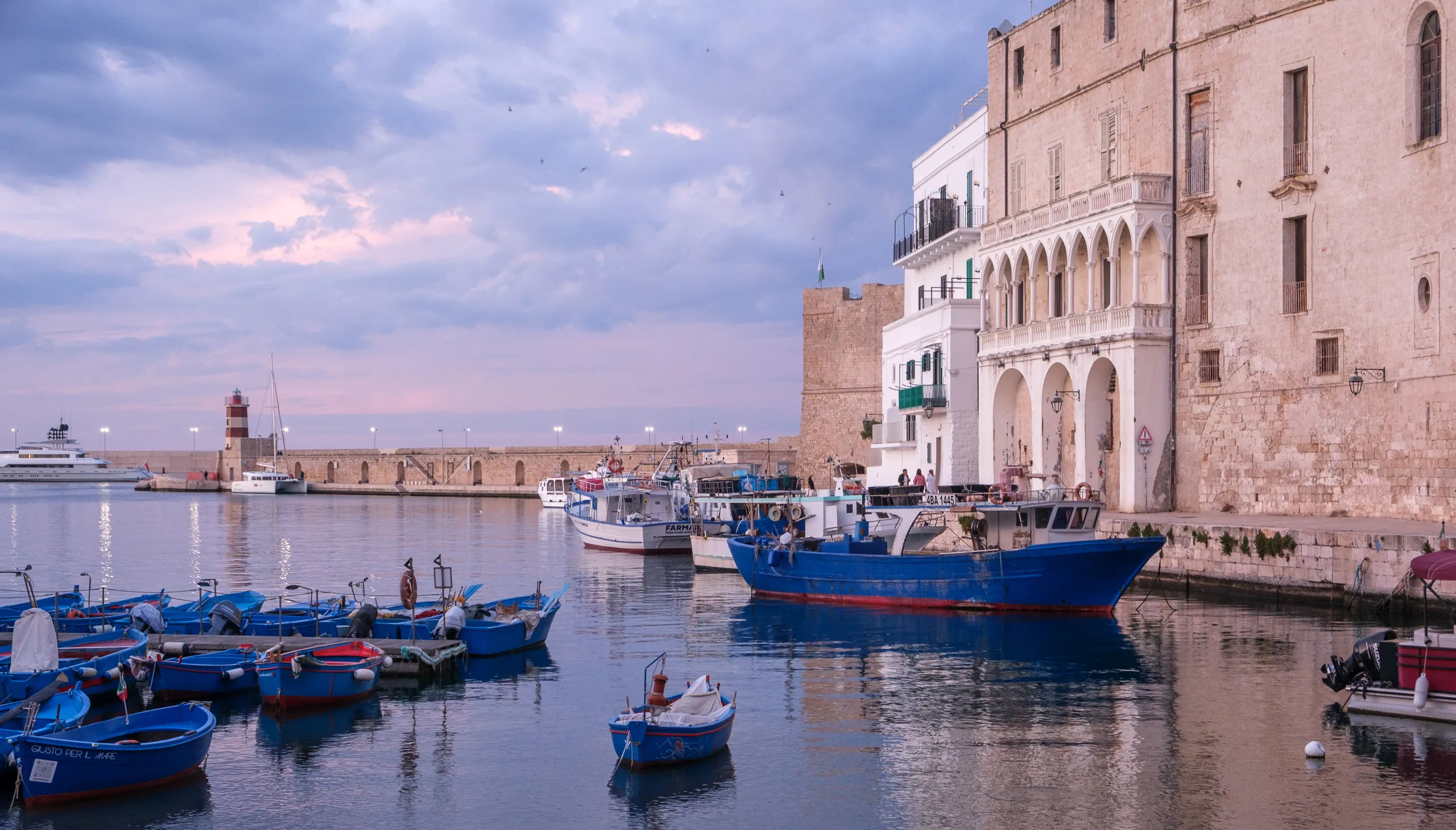 Monopoli Old Port