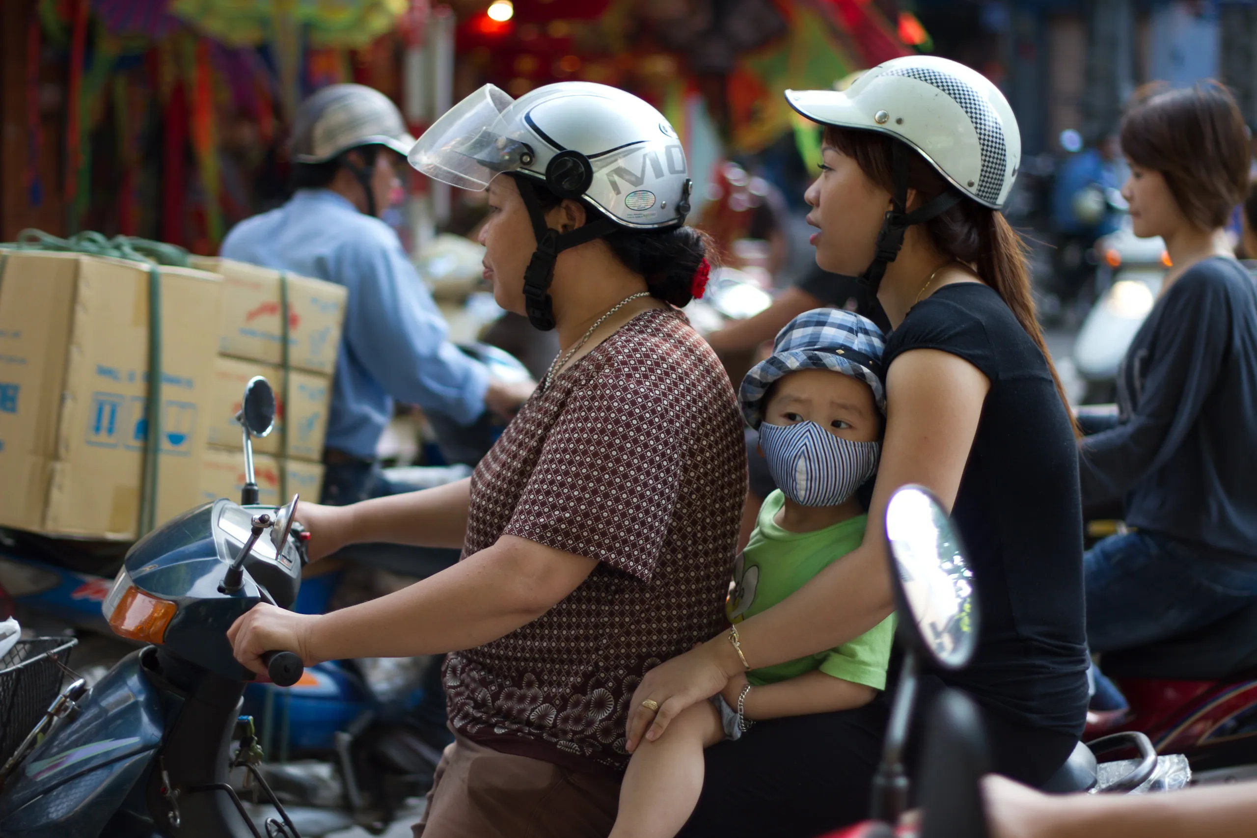 Family travels, Old Quarter, Hanoi