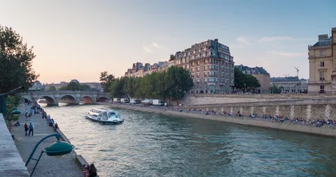 Dusk on the Seine, Paris