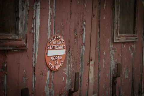 No Parking, Brantome