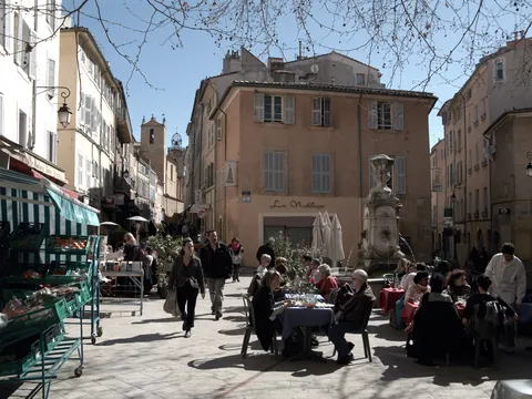 Aix-en-Provence - Pleasant Spring Day