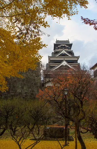 Kumamoto Castle and Autumn Colours
