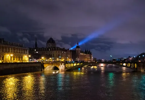 Ile de la Cite at Night