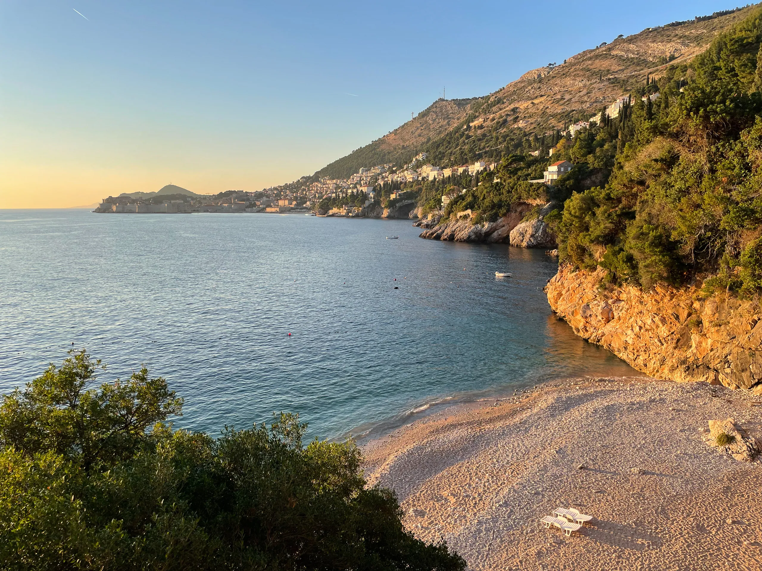 Sveti Jakov Beach