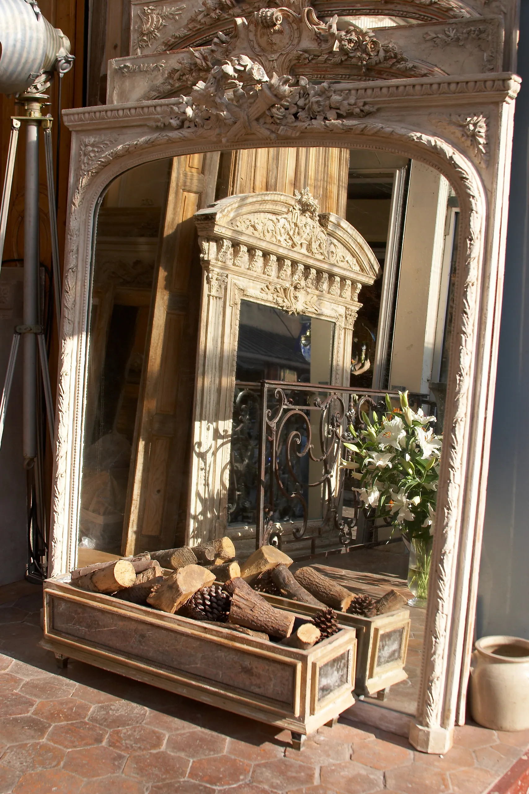 Marché aux Puces - Mirror Image