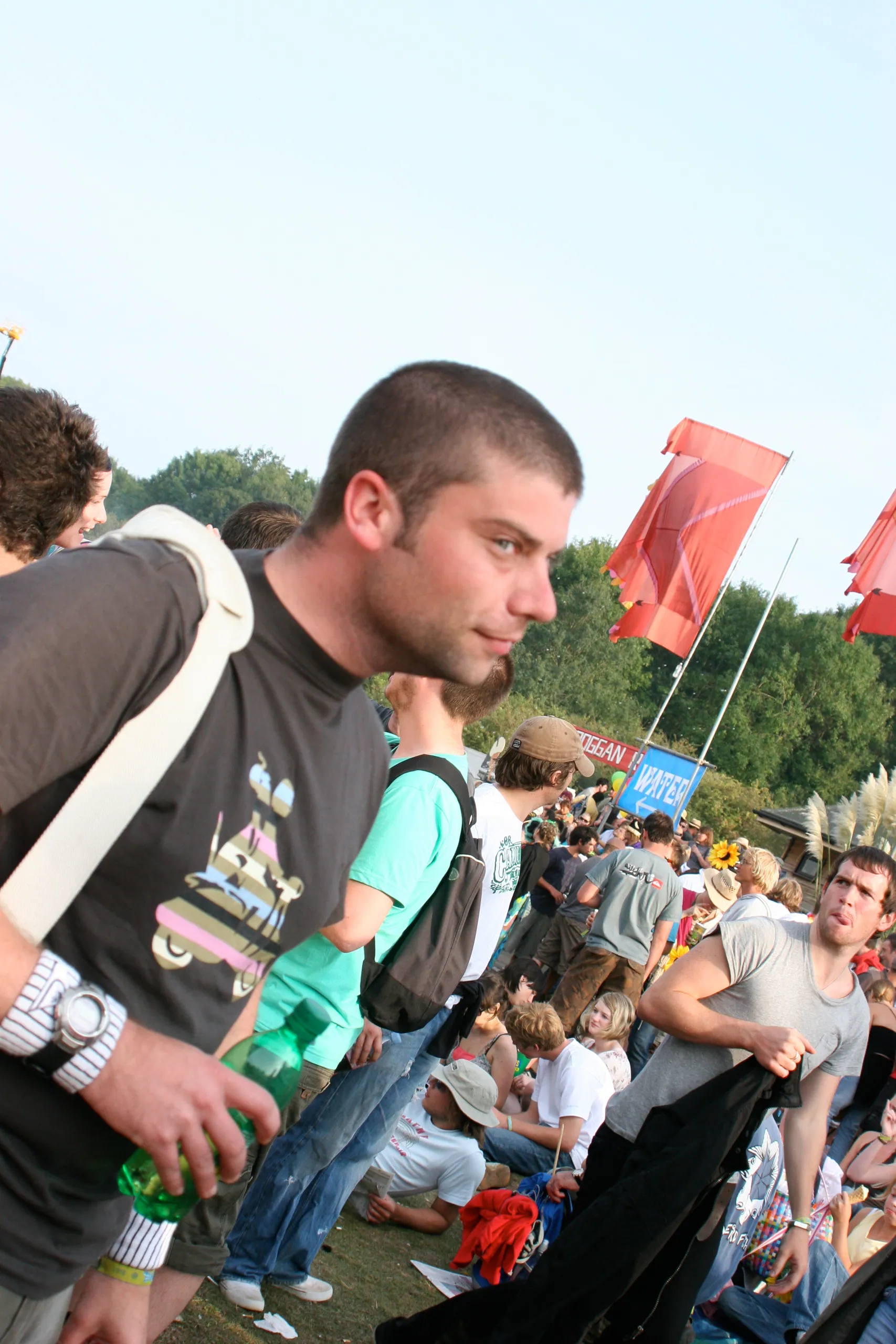 Glasto Steve Appears