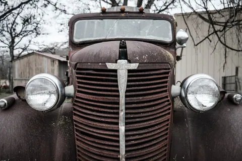 Rural decay in Sisterdale, TX