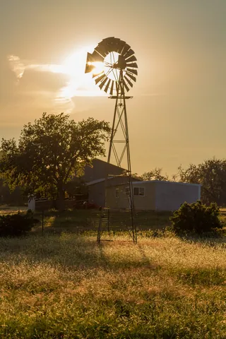Sunset Windmill, Canyon Wren Ranch, Comfort, TX