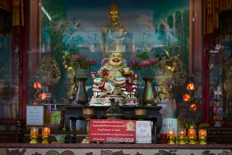 Roadside temple, Chinatown, Bangkok