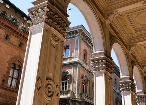 Portico on the via Castiglione, Bologna