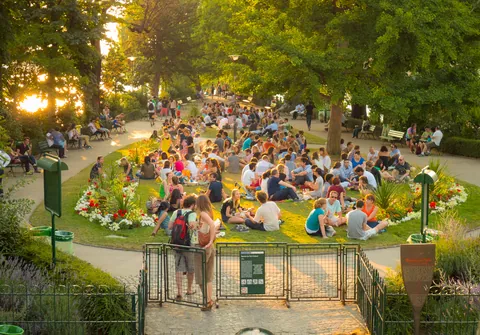 Sunset picnics on the Ile de la Cité, Paris
