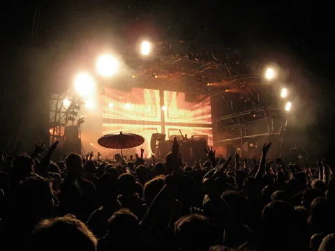 Chemical Brothers - British Crowd
