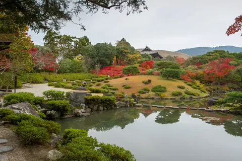 Pond and Todaji Temple Gate, Isuien Garden, Nara Park