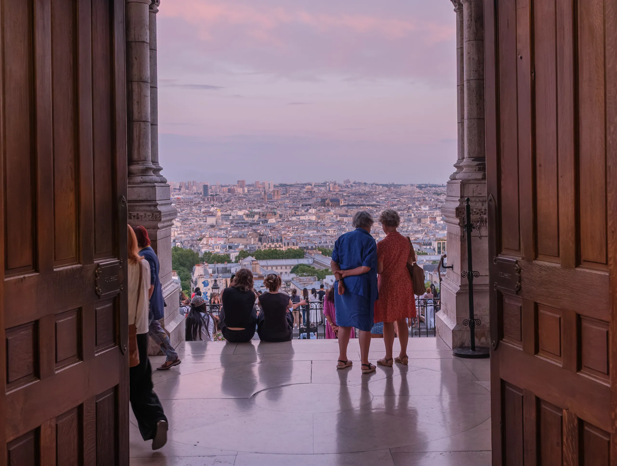 Sacre Coeur Sunset Friends