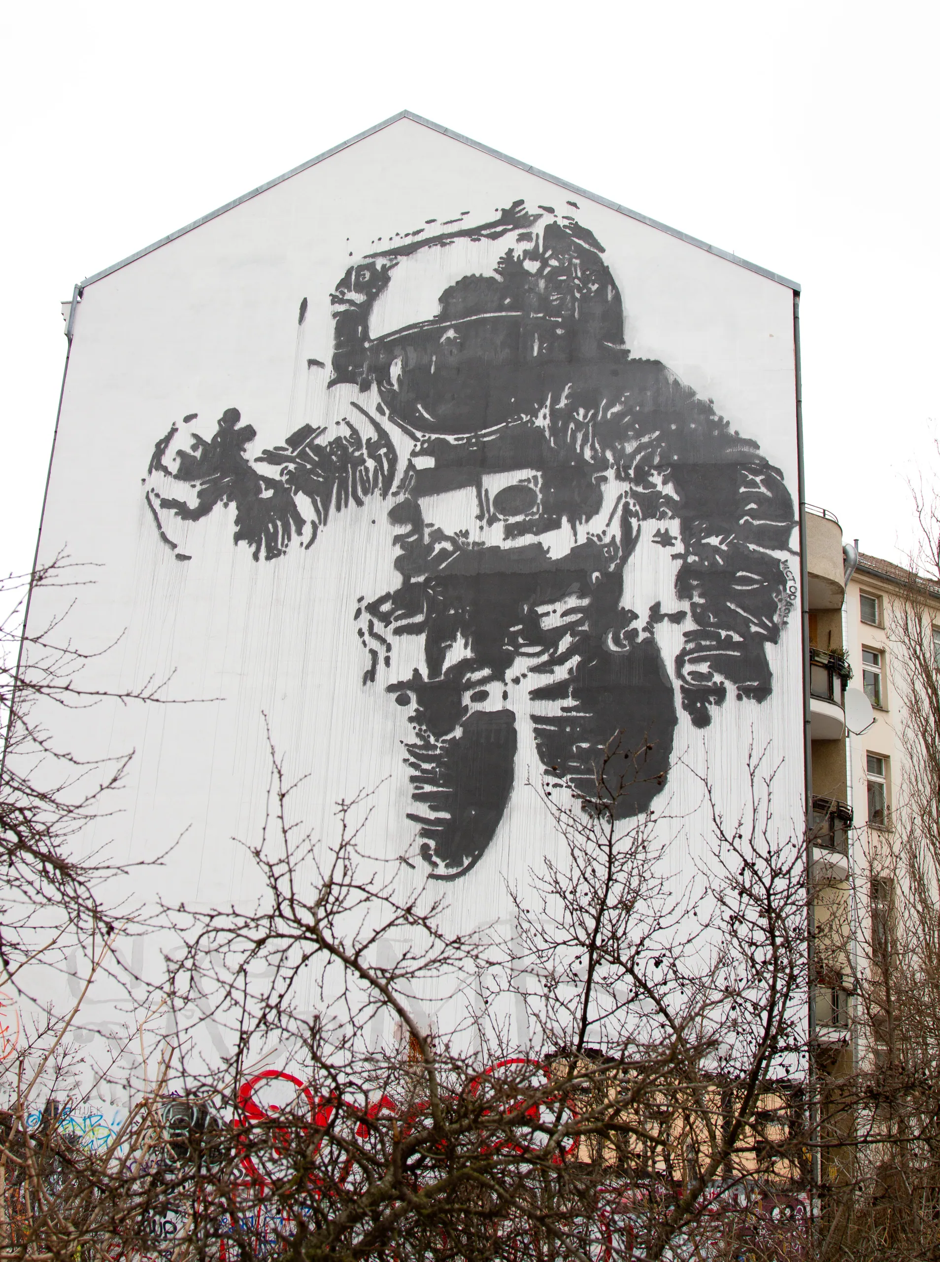 Astronaut Mural by Victor Ash, Kreuzberg