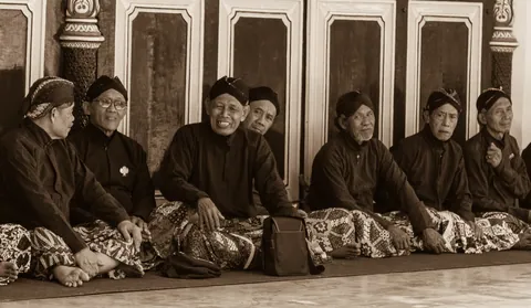 Courtiers of the Sultan Palace, Yogyakarta