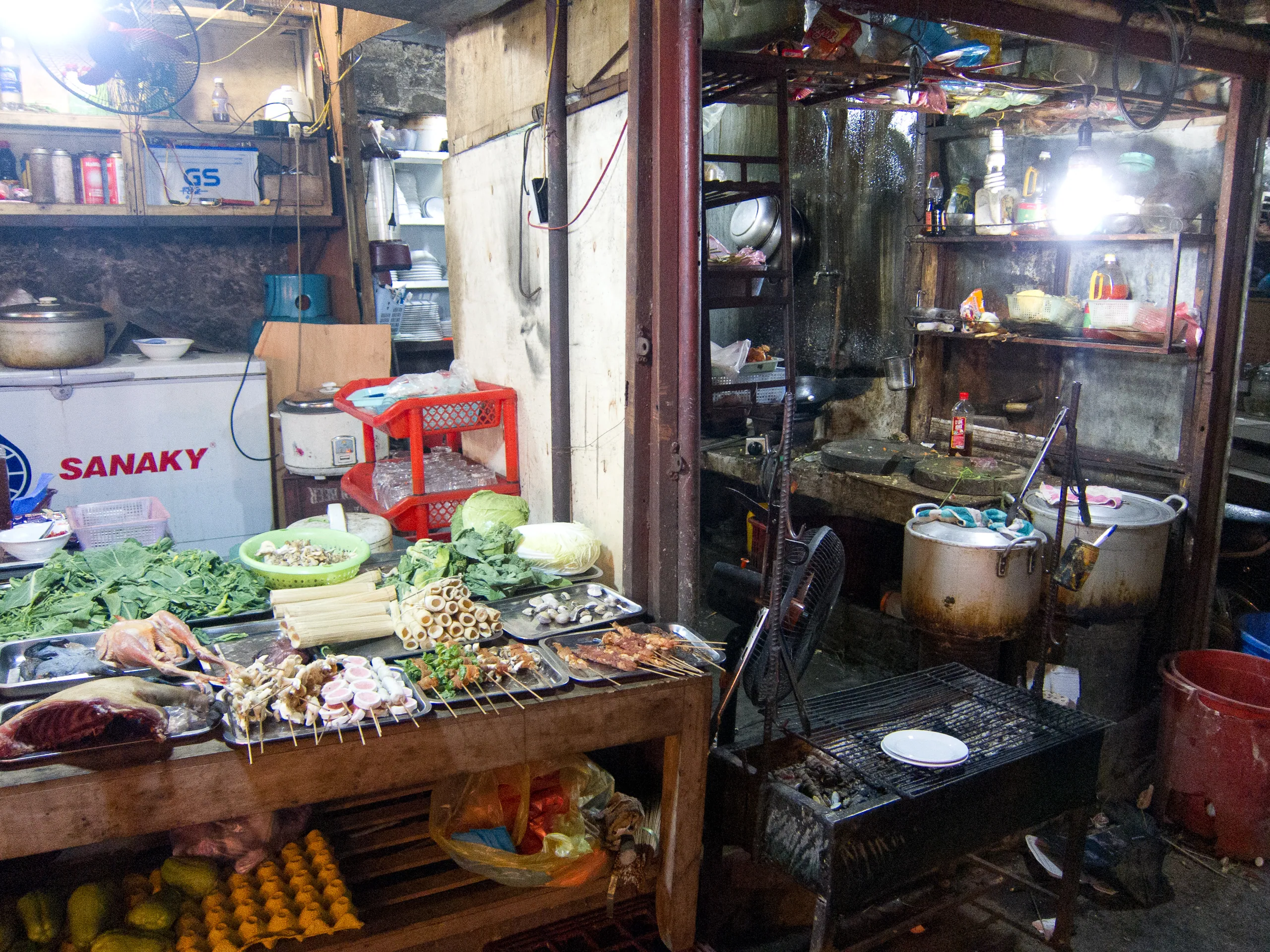 Public and private, Sapa