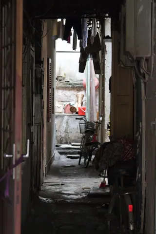 Hanoi Alleyway
