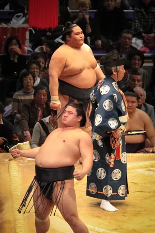 Maku-uchi class sumo match, Fukuoka Kokusai