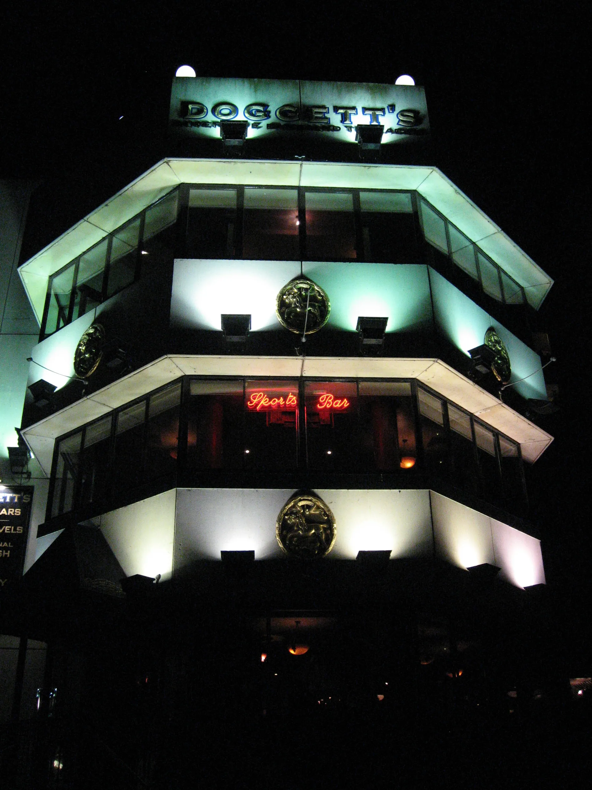 Pub / Pagoda