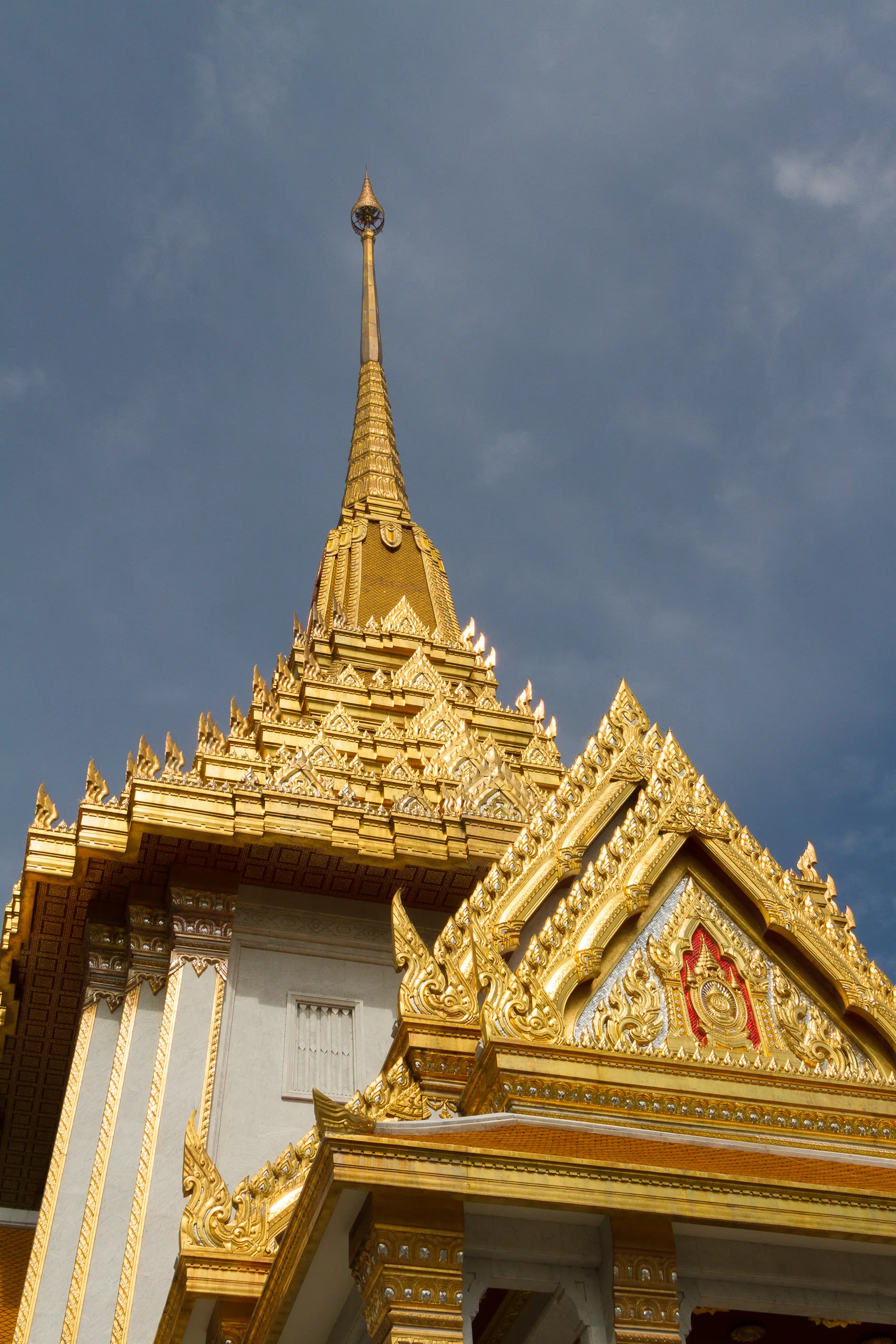 Stupa of Wat Traimit Temple, Chinatown, Bangkok