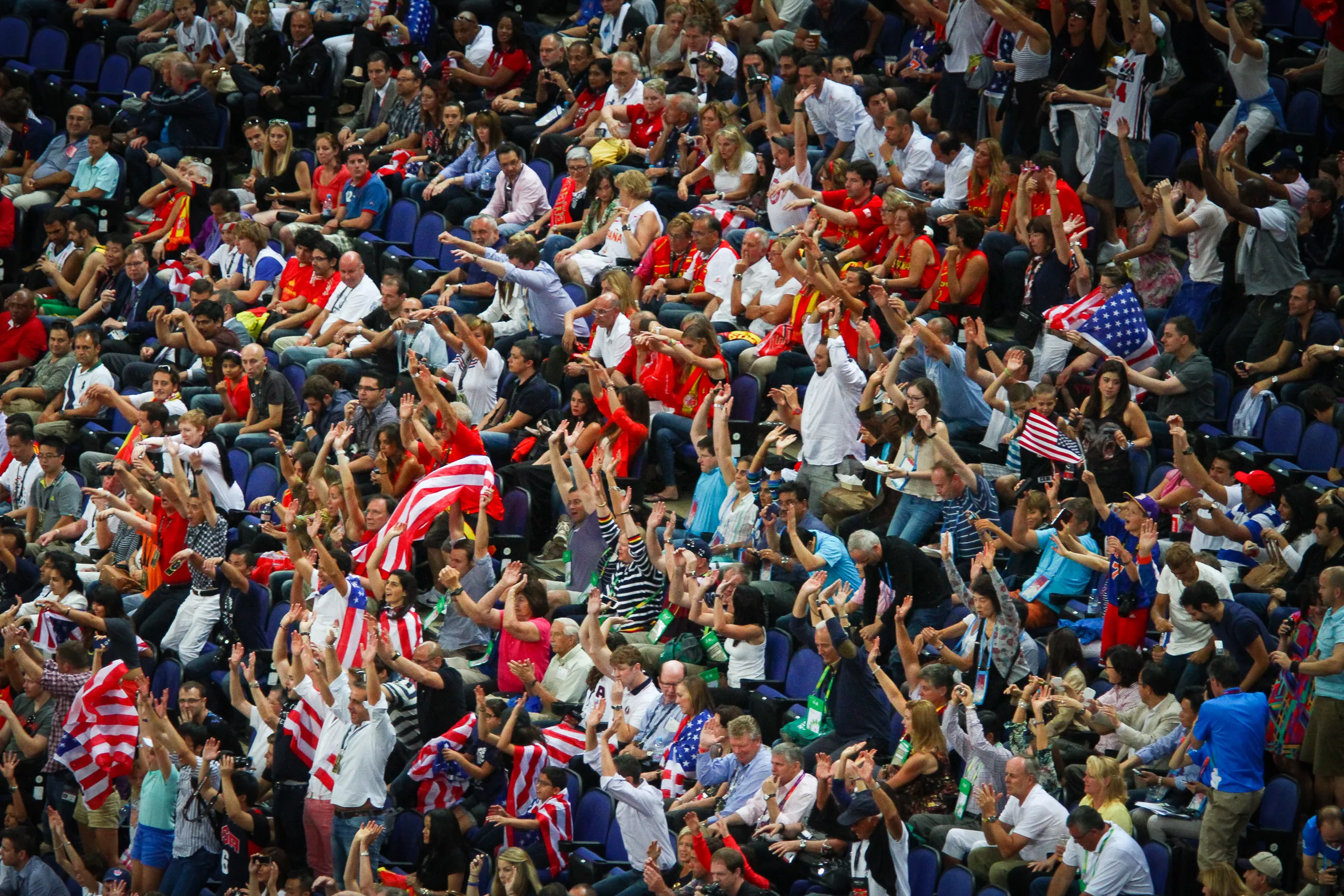 Mexican Wave, USA Spain Olympic Basketball Final, August 12th 2012